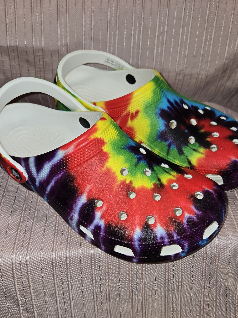 CROCS Tye-die- M8/W10